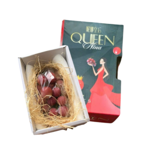 Nho đỏ Queen Nina nội địa Trung 400 - 450 g